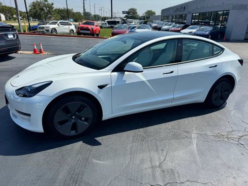 Used 2022 Tesla Model 3 Long Range AWD/4WD image 2