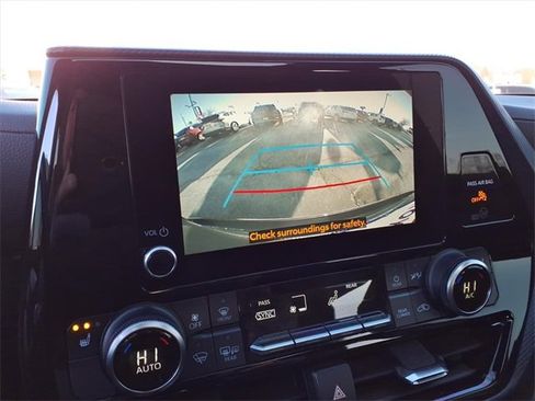 Used 2024 Toyota Highlander XSE image 27