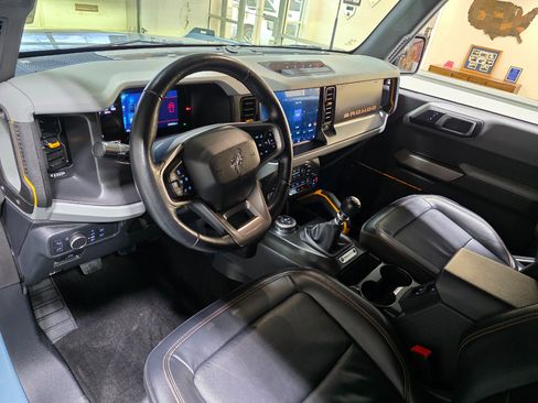 Used 2022 Ford Bronco Badlands image 15