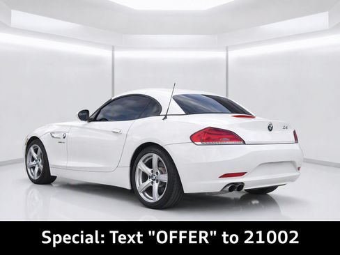 Used 2014 BMW Z4 sDrive28i RWD image 3