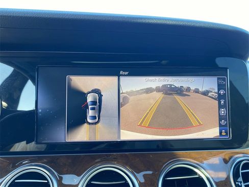 Certified 2019 Mercedes-Benz E 300 4MATIC image 21