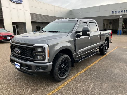 Used 2023 Ford F250 Lariat w/ Lariat Ultimate Package AWD/4WD image 2