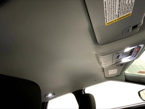 Used 2019 Chevrolet Blazer LT image 22