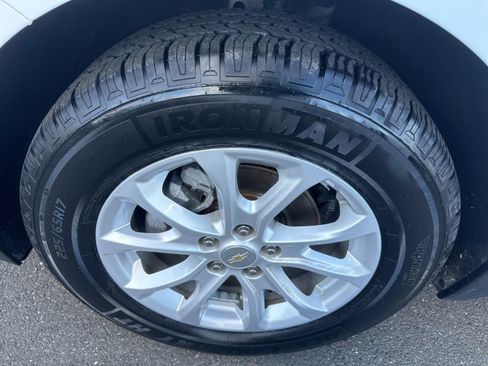 Used 2020 Chevrolet Equinox LS image 11