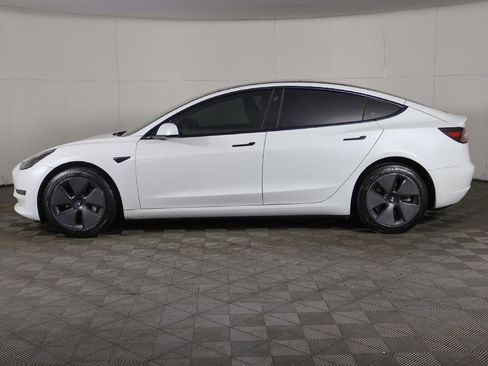 Used 2021 Tesla Model 3 Standard Range Plus image 17