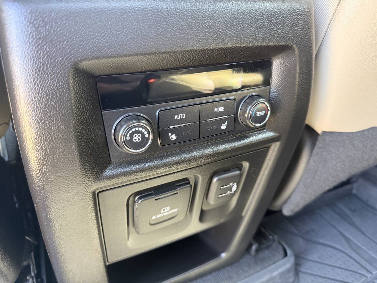Used 2022 Chevrolet Traverse Premier w/ LPO, Floor Liner Package AWD/4WD image 19