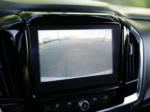 Used 2018 Chevrolet Traverse LT w/ LPO, 'HIT The Road' Package AWD/4WD image 14