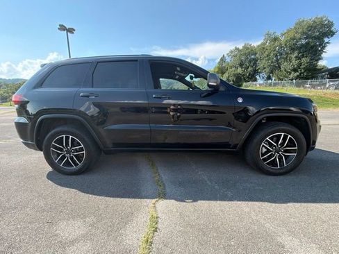 Used 2020 Jeep Grand Cherokee Trailhawk w/ Trailhawk Luxury Group AWD/4WD image 5