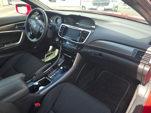 Used 2017 Honda Accord EX image 15