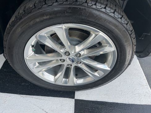 Used 2019 Ford Explorer Limited w/ Class III Trailer Tow Package image 36