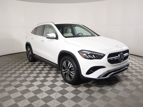 Certified 2025 Mercedes-Benz GLA 250 image 3
