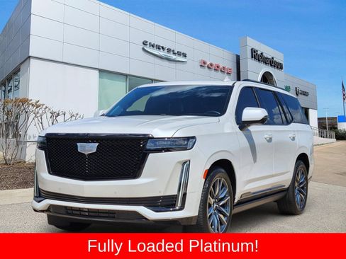 Used 2023 Cadillac Escalade Sport Platinum RWD image 2