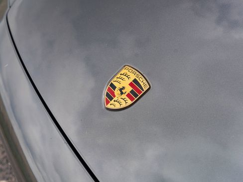Used 2024 Porsche 911 Carrera 4S AWD/4WD image 10