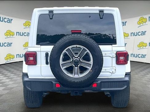 Used 2021 Jeep Wrangler Unlimited Sahara w/ Uconnect 4C Nav & Sound Group AWD/4WD image 4