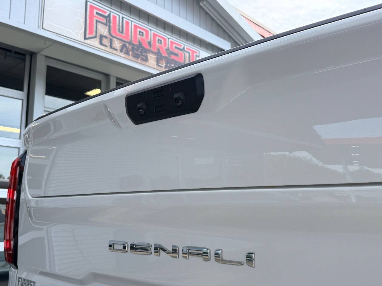 Used 2023 GMC Sierra 2500 Denali w/ Denali Ultimate Package AWD/4WD image 9