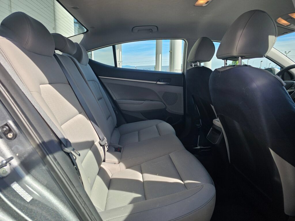 Used 2017 Hyundai Elantra SE FWD image 13