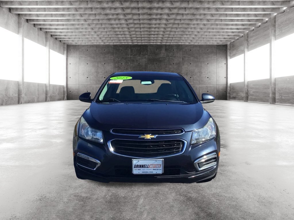 Used 2015 Chevrolet Cruze LT FWD image 2