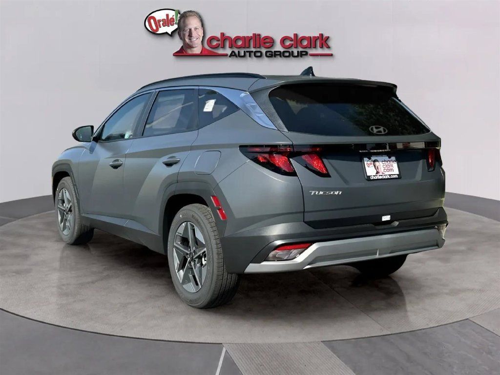 Used 2025 Hyundai Tucson SEL FWD image 3
