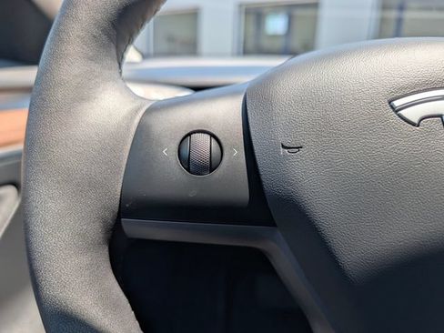 Used 2022 Tesla Model 3 Long Range AWD/4WD image 17