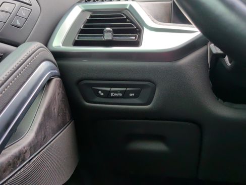 Used 2024 BMW X6 xDrive40i w/ Premium Package AWD/4WD image 25