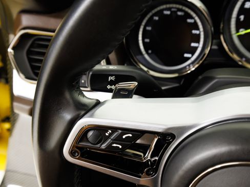 Used 2015 Porsche 918 Spyder AWD/4WD image 22