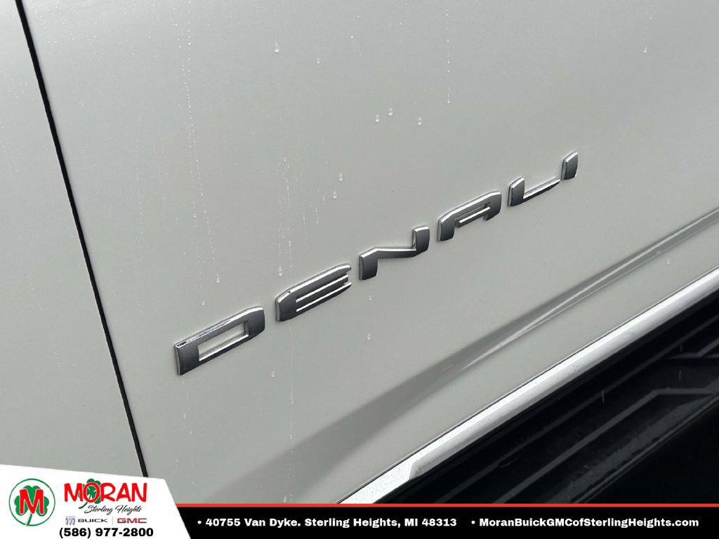 Used 2024 GMC Yukon Denali AWD/4WD image 9