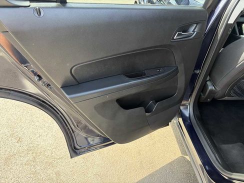 Used 2017 Chevrolet Equinox LT image 22