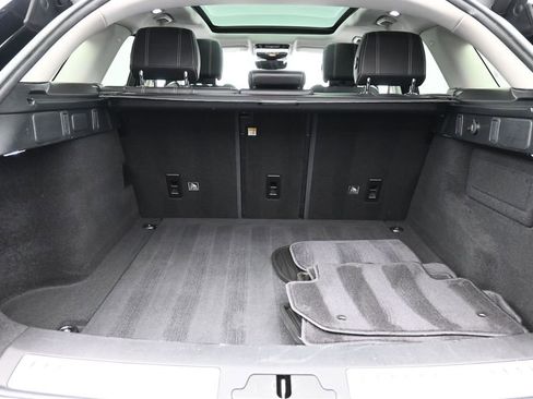 Used 2019 Land Rover Range Rover Velar S AWD/4WD image 23