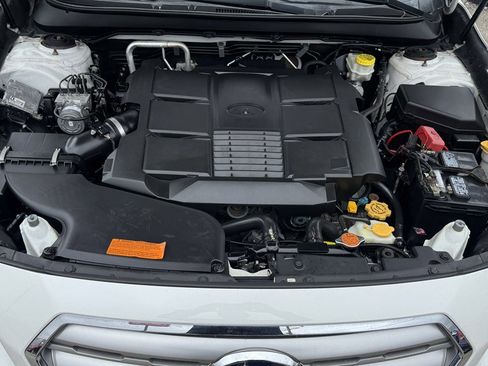 Used 2017 Subaru Outback 3.6R Limited image 10