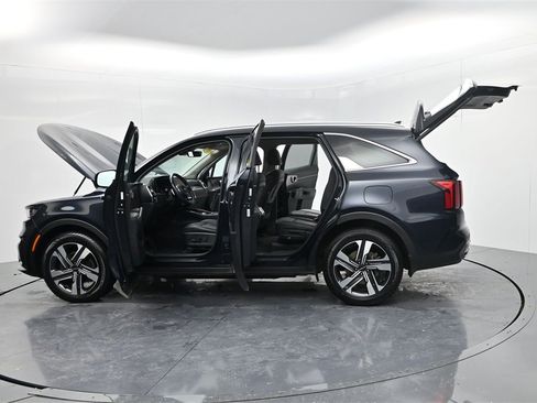 Certified 2023 Kia Sorento EX image 60