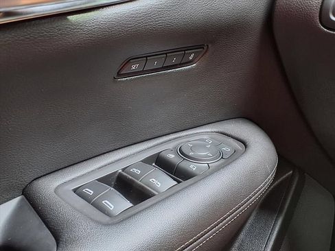 Used 2020 Cadillac XT5 Premium Luxury FWD image 32
