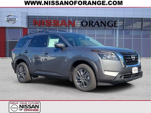 New 2025 Nissan Pathfinder SV image 1