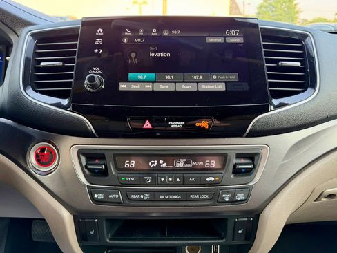 Used 2021 Honda Pilot EX image 23