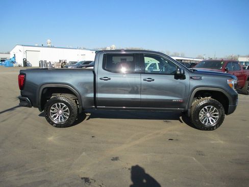 Used 2022 GMC Sierra 1500 AT4 image 4