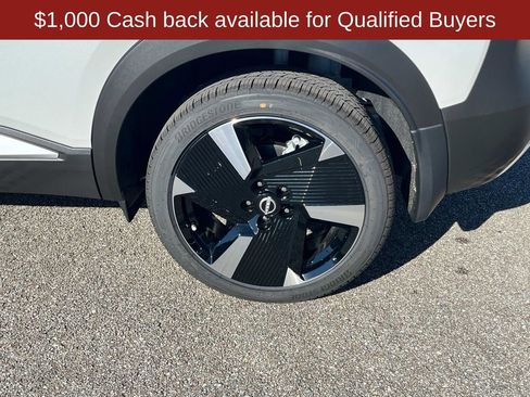 New 2026 Nissan Kicks SR image 16