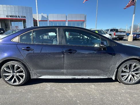 Certified 2022 Toyota Corolla SE w/ SE Premium Package image 8