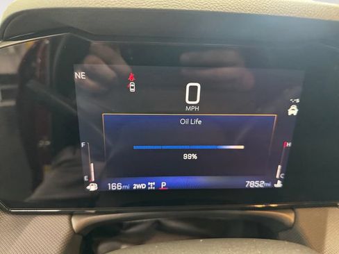Used 2026 Chevrolet TrailBlazer LT w/ Convenience Package AWD/4WD image 2