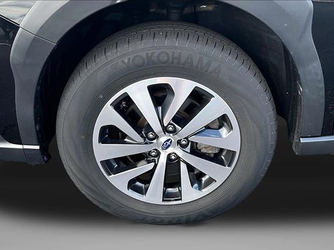 Used 2023 Subaru Outback Premium AWD/4WD image 9