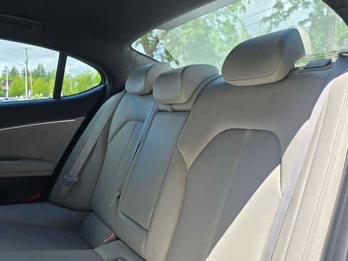 Used 2023 Genesis G70 2.0T AWD/4WD image 17