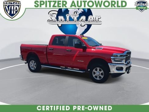 Used 2026 RAM 2500 Big Horn AWD/4WD image 2
