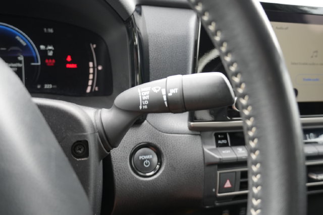 Used 2025 Toyota Camry SE FWD image 28