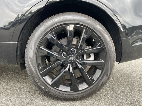 New 2026 Land Rover Discovery Limited Edition AWD/4WD image 10