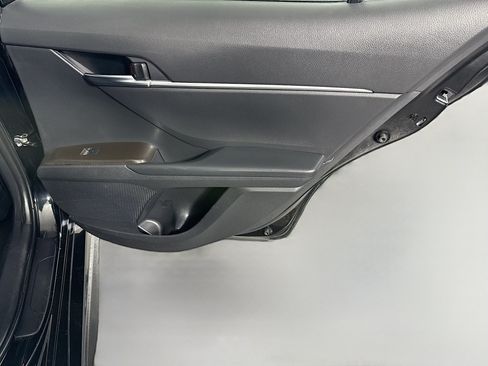 Used 2024 Toyota Camry SE FWD image 27