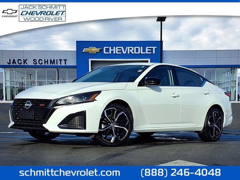 Used 2025 Nissan Altima 2.5 SR image 1