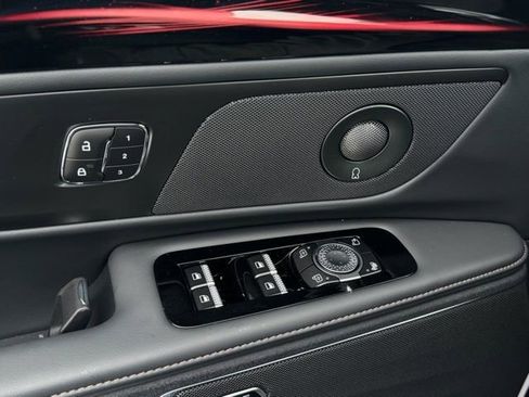 New 2026 Lincoln Nautilus Reserve w/ Jet Appearance Package image 13