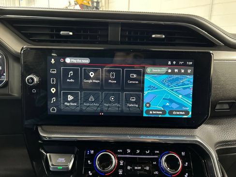 Used 2025 GMC Sierra 1500 Denali w/ Technology Package AWD/4WD image 23
