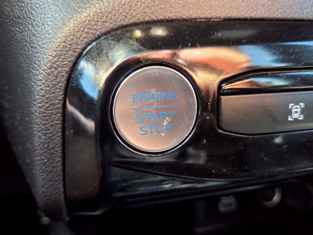 Used 2024 Ford Escape ST-Line w/ Tech Pack #1 FWD image 27