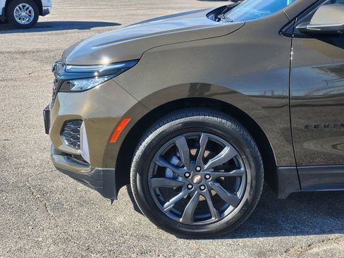 Used 2024 Chevrolet Equinox RS w/ RS Leather Package image 8