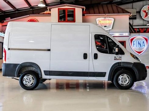 Used 2017 RAM ProMaster 1500 w/ Interior Convenience Group image 9