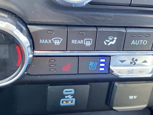 Used 2021 Ford F150 Lariat w/ Equipment Group 501A Mid image 24